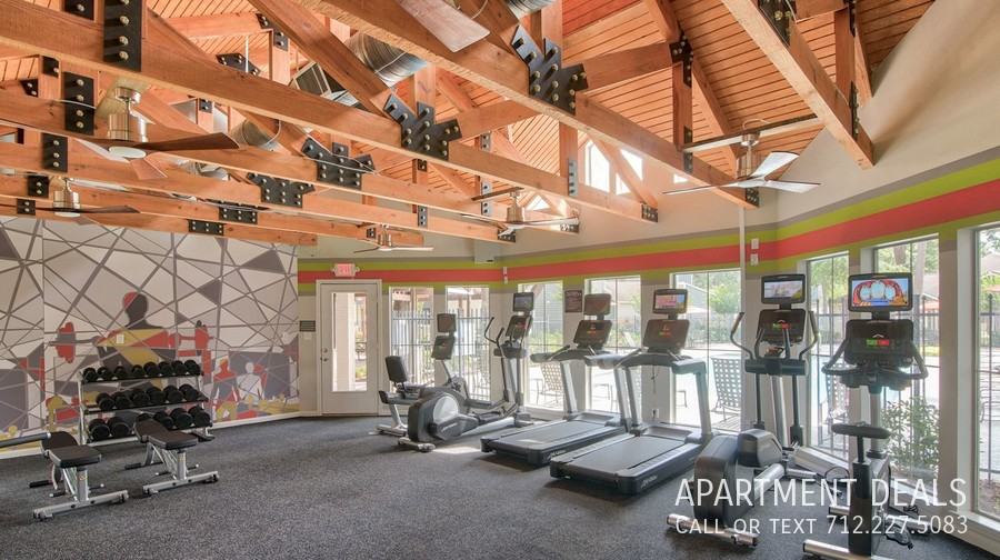 Lakewood Forest Dr #816 - Photo 4 of 27