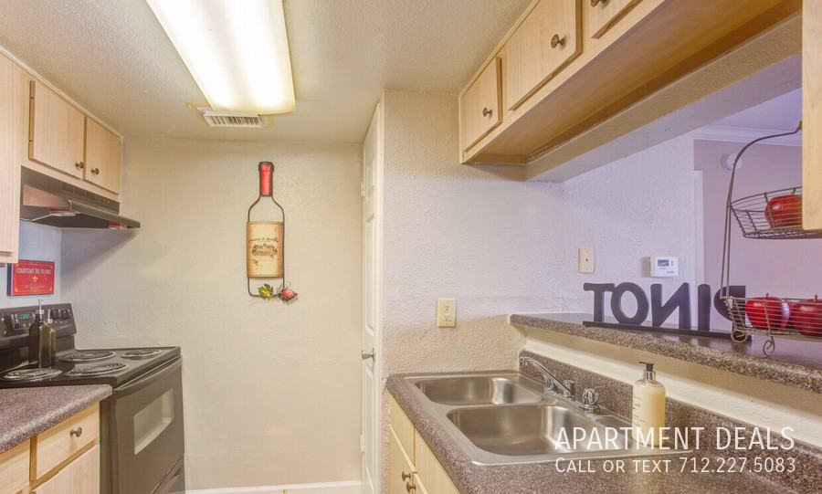 11661 Briar Forest Dr bulding 8 #844 - Photo 2 of 50