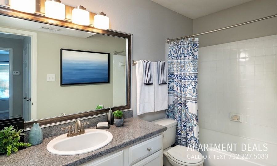 1508 Enclave Pkwy #865 - Photo 7 of 18