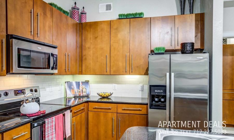 1731 Crescent Plaza Dr #873 - Photo 3 of 47