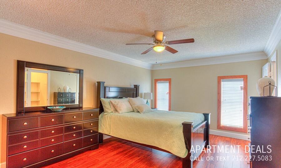 Perthshire Rd #933 - Photo 3 of 21