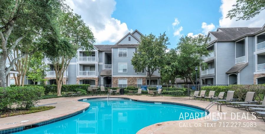 12366 Richmond Ave Apt 2115 #948 - Photo 2 of 8