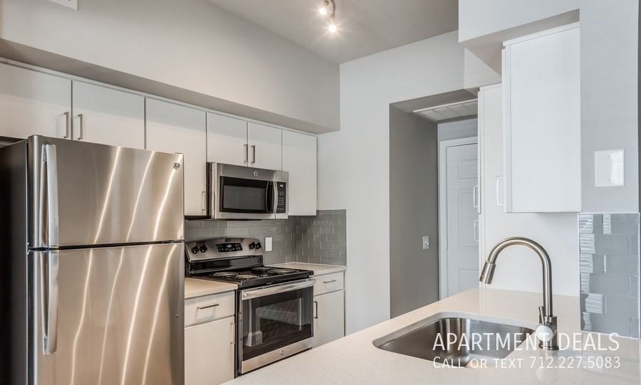 12366 Richmond Ave Apt 2115 #948 - Photo 4 of 8