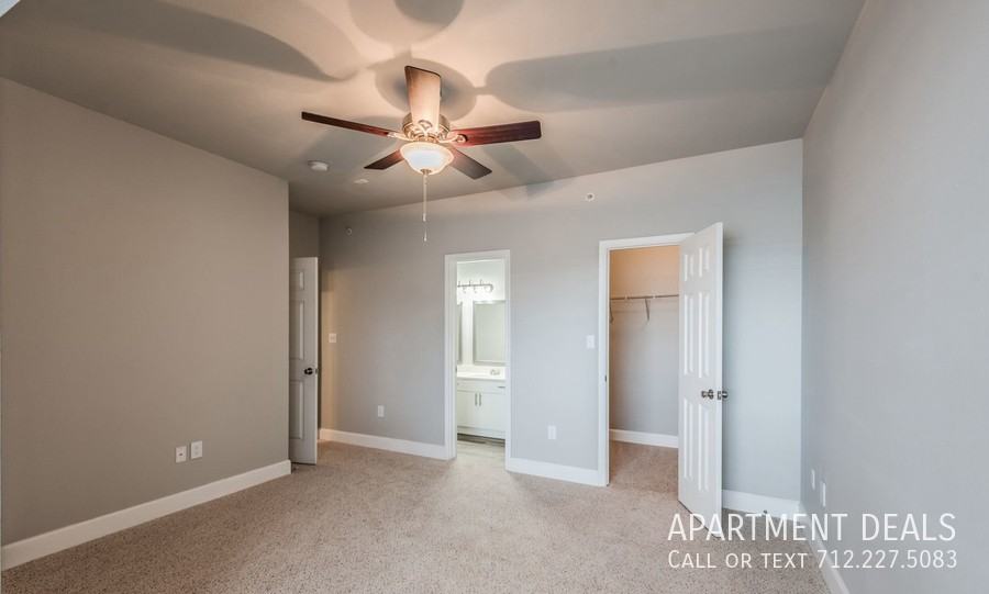 12366 Richmond Ave Apt 2115 #948 - Photo 5 of 8