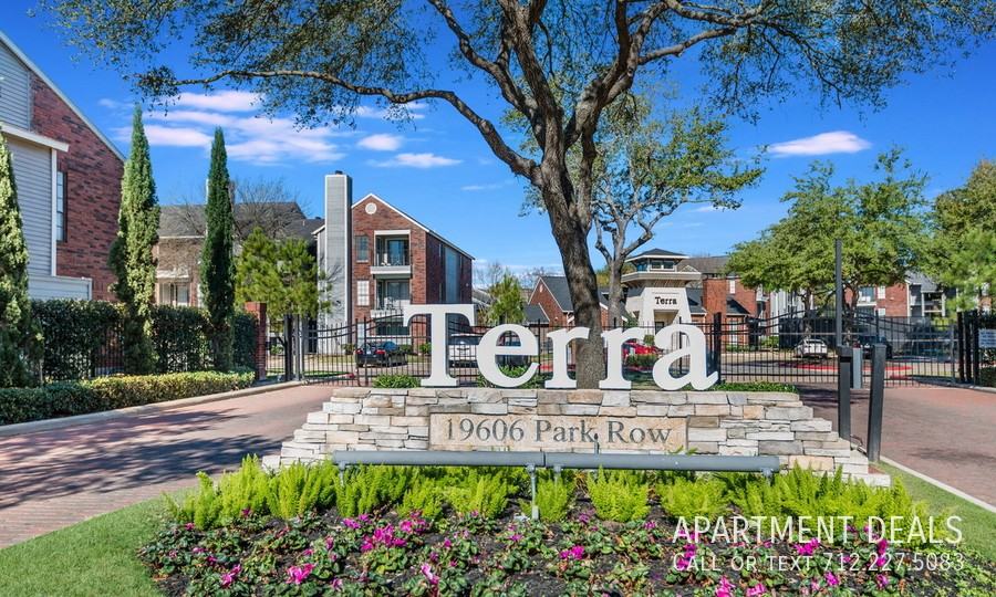 19612 Park Row #963 - Photo 3 of 11