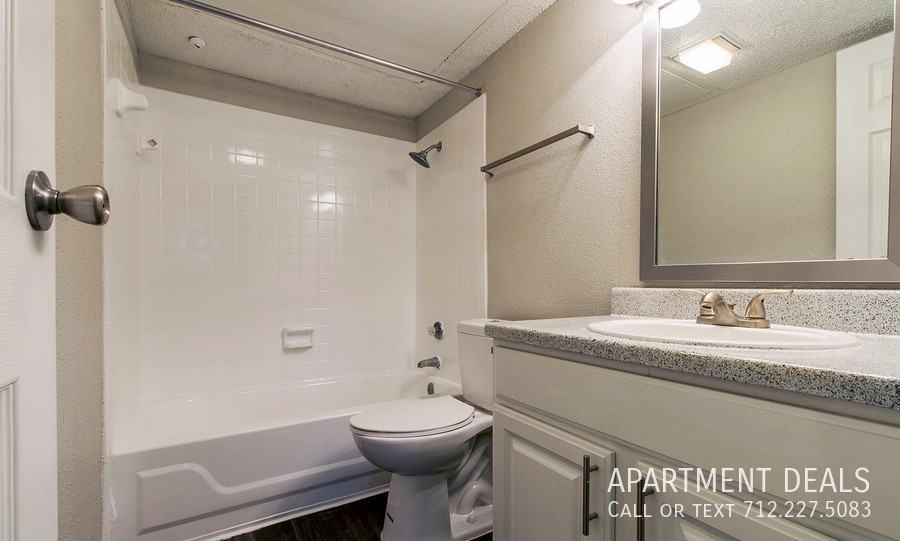 19612 Park Row #963 - Photo 6 of 11