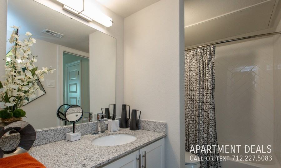 17109 Clay Rd #989 - Photo 5 of 50