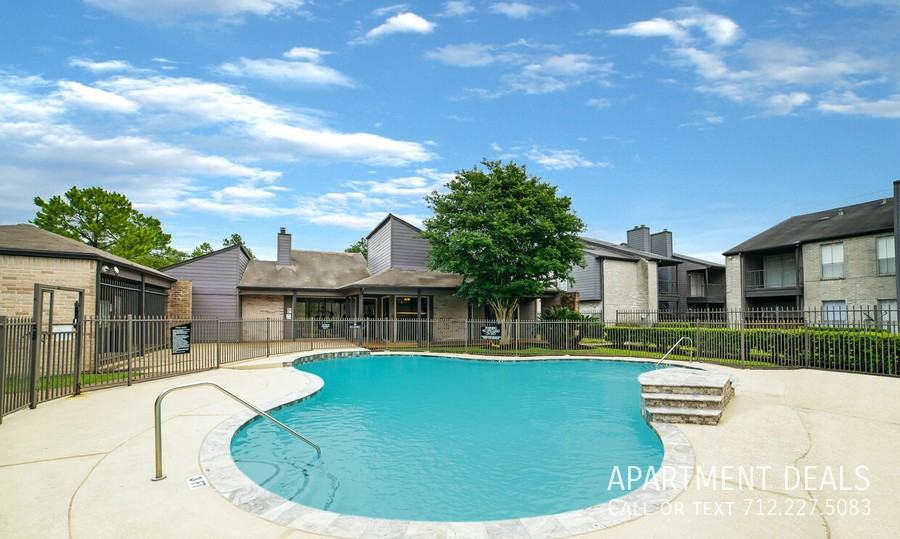 9761 Court Glen Dr Unit 123 #1069