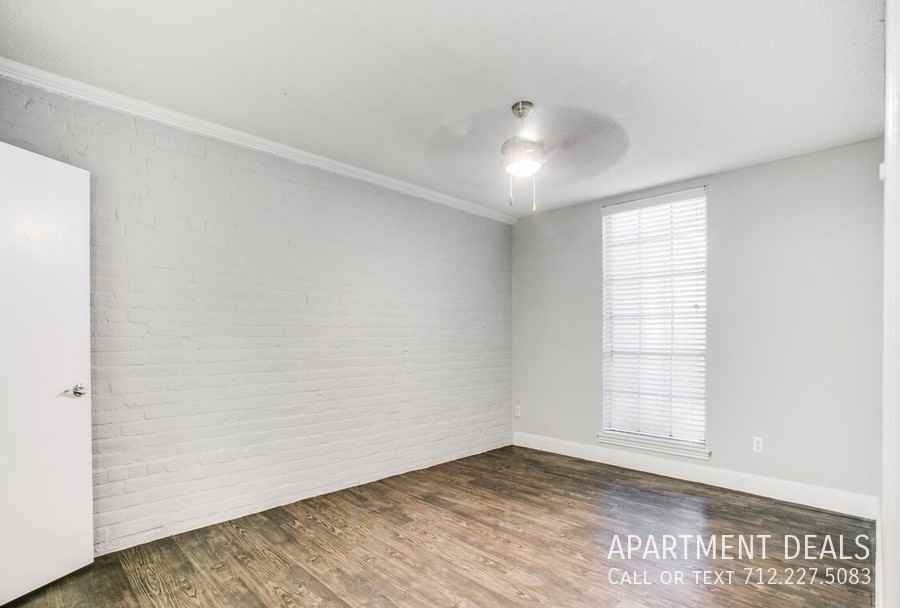 Beverlyhill St #1107 - Photo 7 of 31