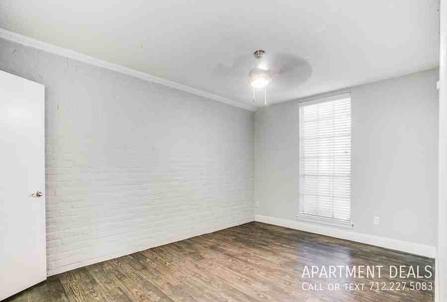 Beverlyhill St #1108 - Photo 7 of 31