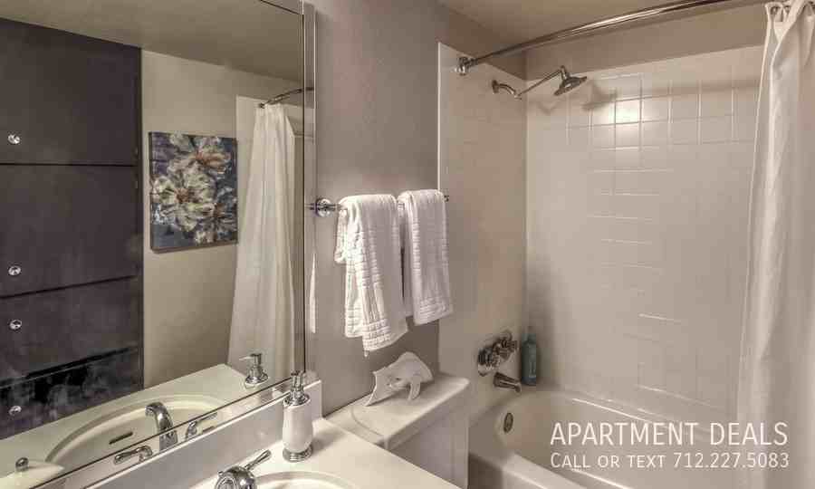 Seaspray Ct #1804 - Photo 5 of 47