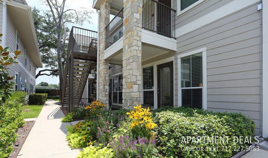 3411 N Shepherd Dr #1857 - Photo 3 of 50