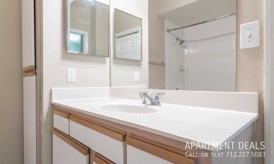 1951 W Bell St #1863 - Photo 5 of 50