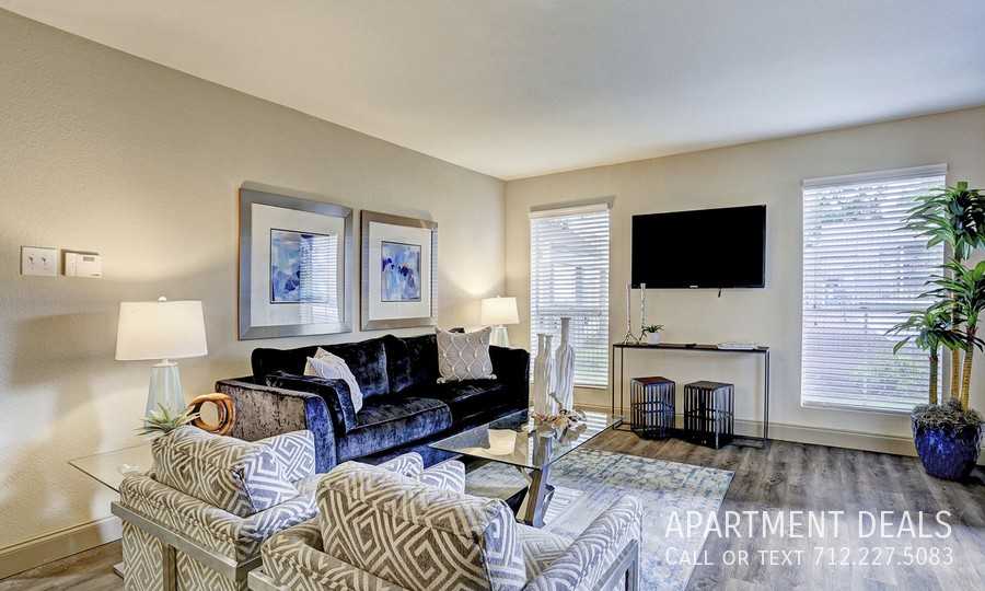 Meadowglen Ln #2005 - Photo 3 of 50