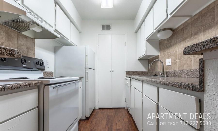 2306 Wilcrest Dr #2012 - Photo 7 of 27