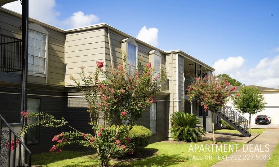 6 Westview Dr @ Afton St #2086 - Photo 2 of 50