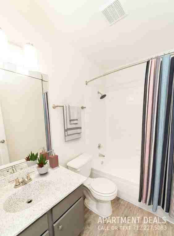 11816 Hammond Dr #2205 - Photo 4 of 8