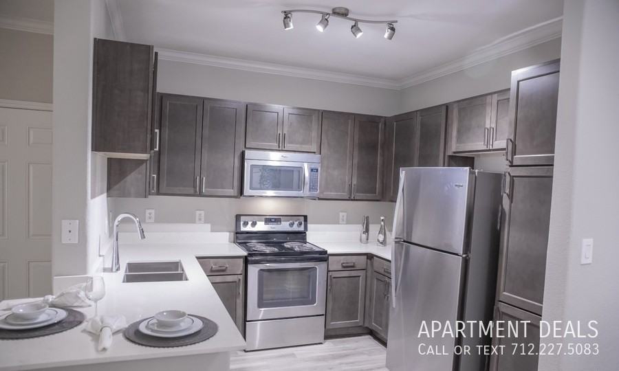 9106 Westheimer Rd #2216 - Photo 2 of 26