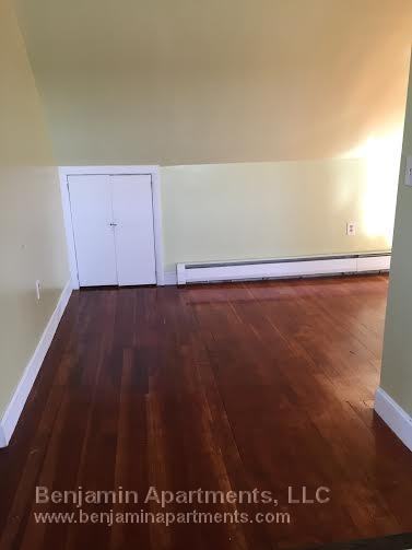 113 Forest St - Photo 2 of 11