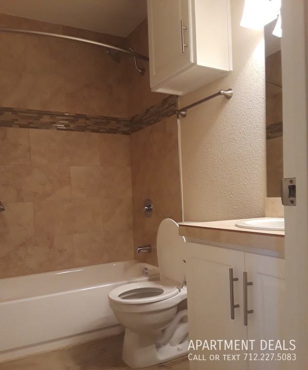 131 W Dyna Dr dashunaymayberry@gmail.com #3165 - Photo 4 of 50