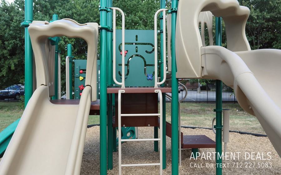 916 Redwood St #3171 - Photo 4 of 13