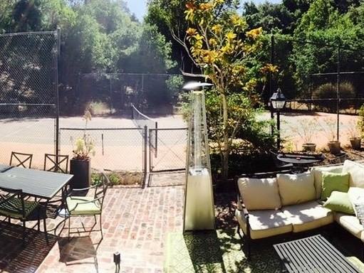 2540 Skyfarm Dr - Photo 3 of 10