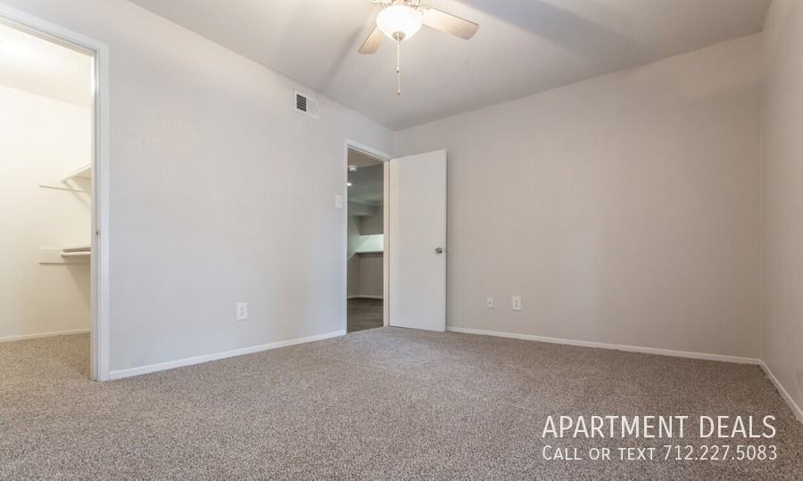 17636 Wayforest Dr #3321 - Photo 6 of 50