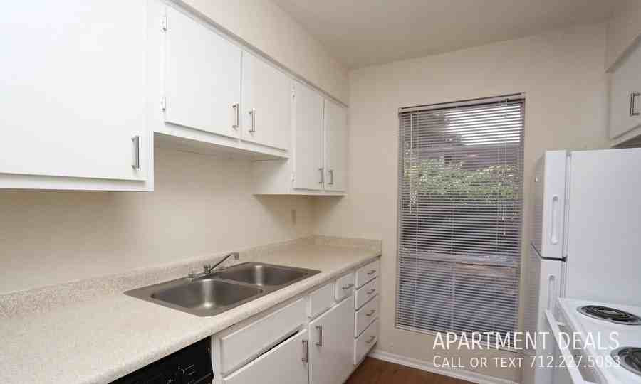6 Willowbend Blvd @ Maranatha Ct #3401 - Photo 5 of 25