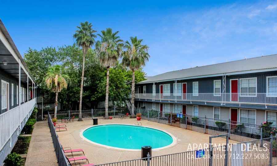 6 Pitner Rd @ Roma St #3435 - Photo 4 of 47