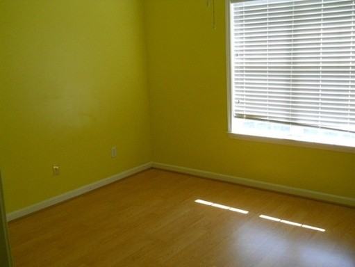 4900 Rivercrest Ln - Photo 3 of 8