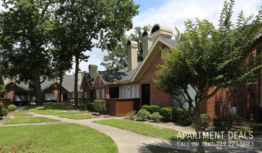 15461 Ella Blvd #3490 - Photo 3 of 30