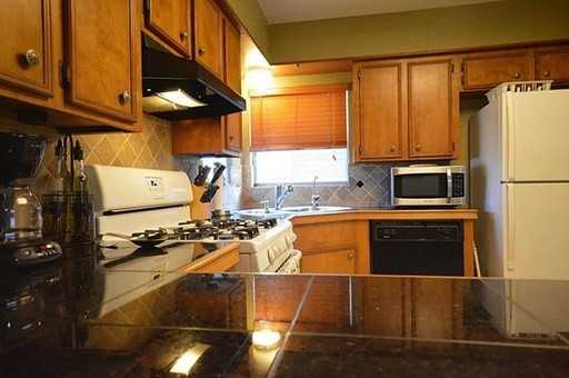 503 Pompano St - Photo 3 of 19