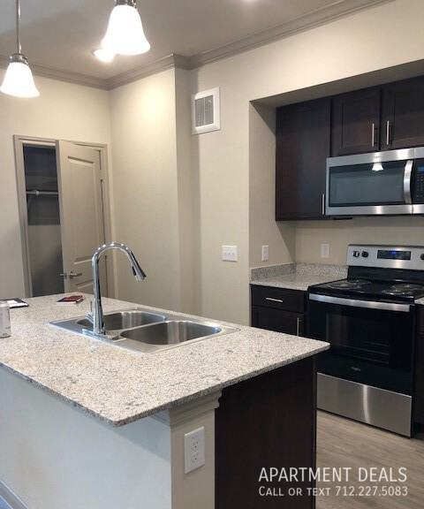 8512 Hempstead Rd #4322 - Photo 3 of 14