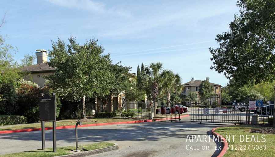 838 W Greens Rd #4408 - Photo 5 of 8