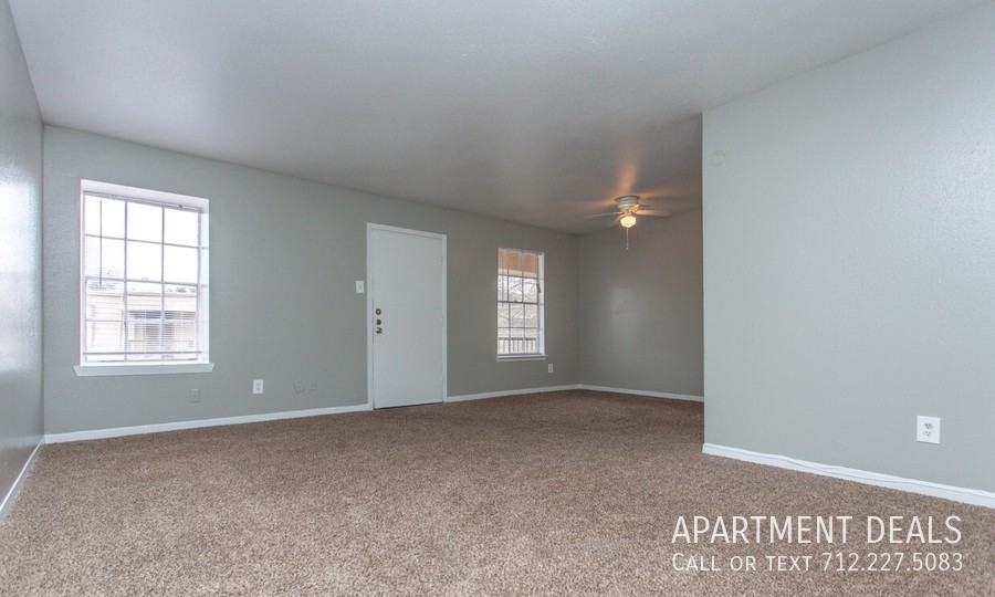 De Moss Dr #4416 - Photo 7 of 50