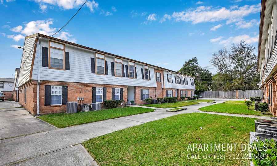 Plainview St #4433 - Photo 5 of 12