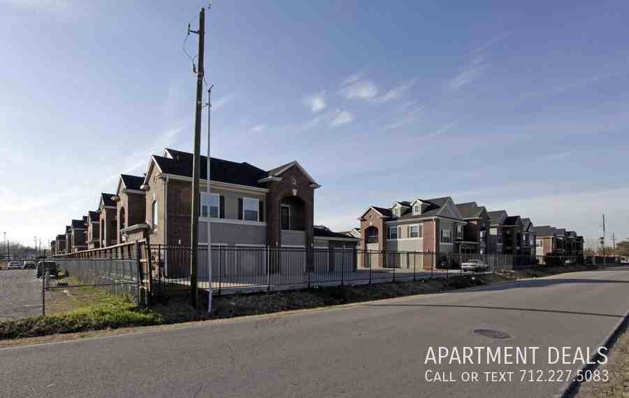 7486 N Shepherd Dr #4435 - Photo 3 of 25