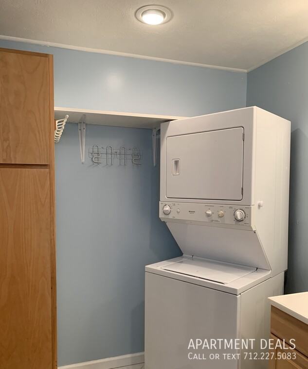 921 W 25th St #4594 - Photo 3 of 10