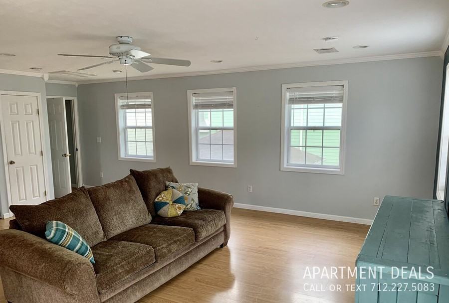 921 W 25th St #4594 - Photo 6 of 10