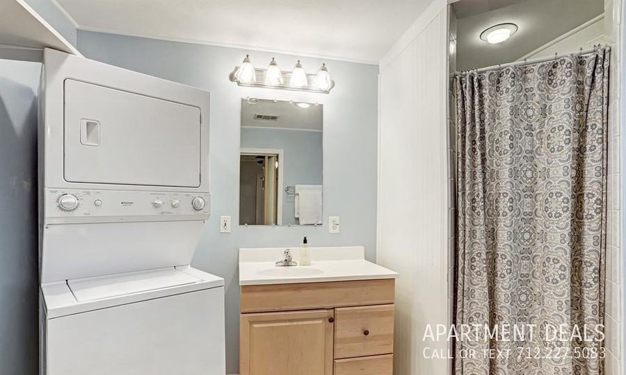 921 W 25th St #4594 - Photo 7 of 10