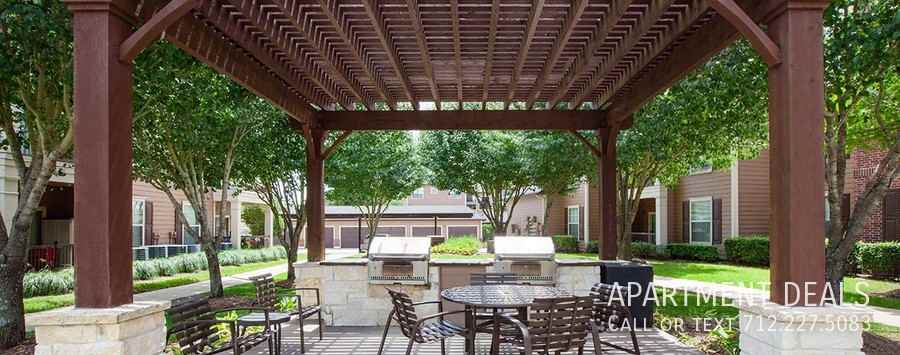 8336 N Sam Houston Pkwy E Aparrmt 9101 #1323 - Photo 4 of 9