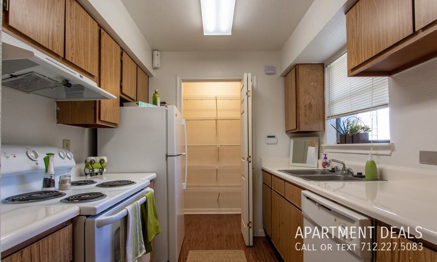 19926 Foxwood Forest Blvd #2500 - Photo 6 of 33