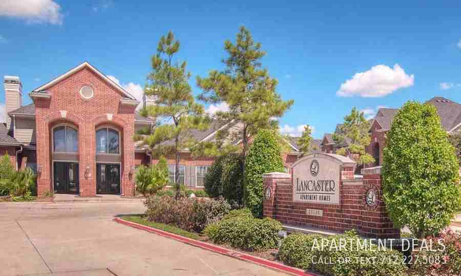 20104 Park Row Dr #4490 - Photo 4 of 13