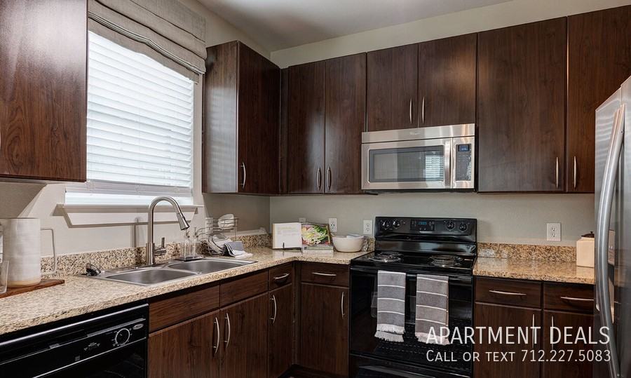 18 W Walker St #2785 - Photo 2 of 43