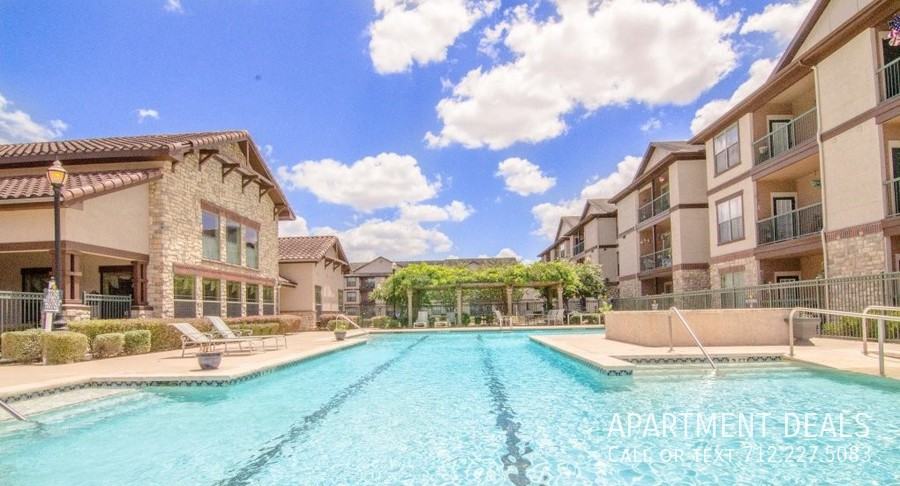 2128 E Sam Houston Pkwy S #2696