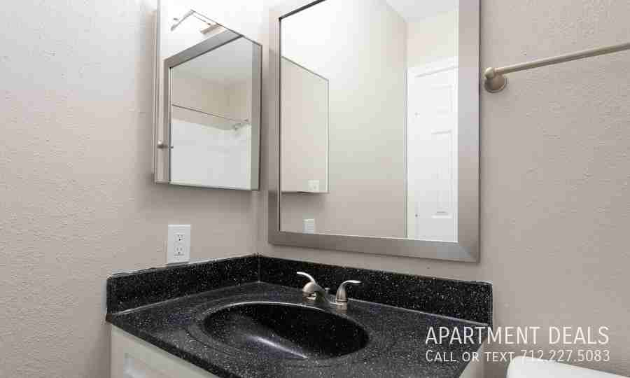 3907 Ecuador Dr #2700