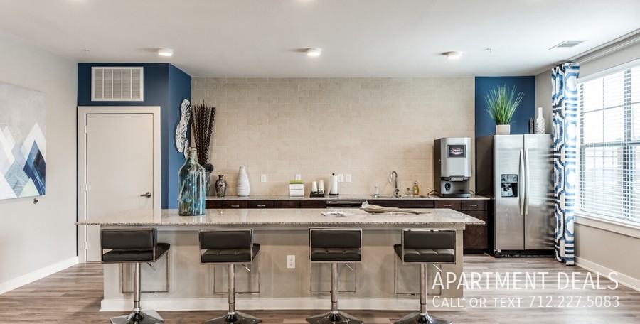 4909 Lake Gladewater Ct #1340 - Photo 4 of 8