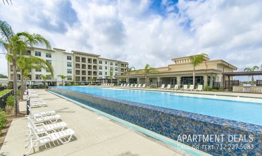 3306 Bayport Blvd #1702