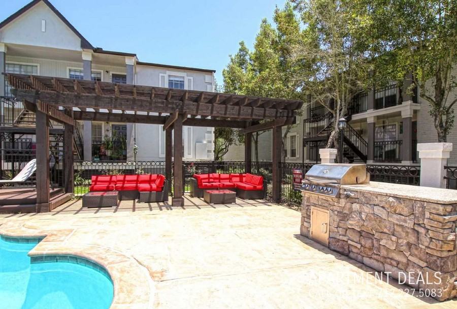 1907 Lakeside Dr #2807 - Photo 5 of 11