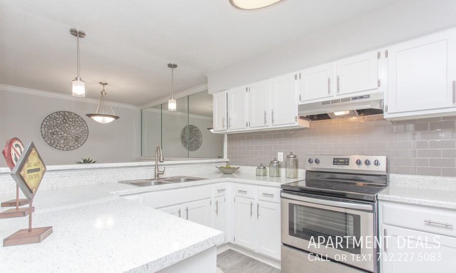 Interstate 45 #1275 - Photo 3 of 28